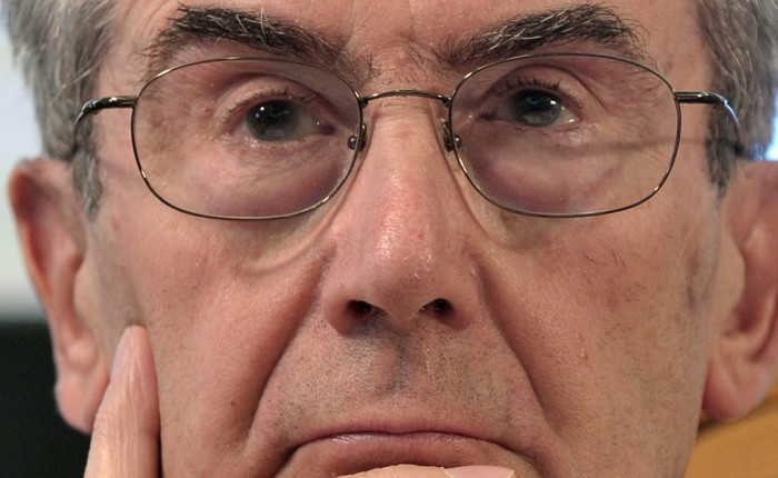 L. Gallino “vite rinviate. Lo scandalo del lavoro precario”