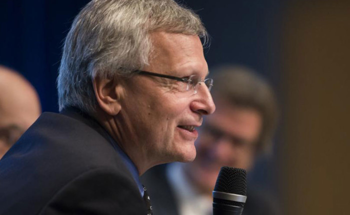 Dani Rodrik: “One Economics, Many Recipes”
