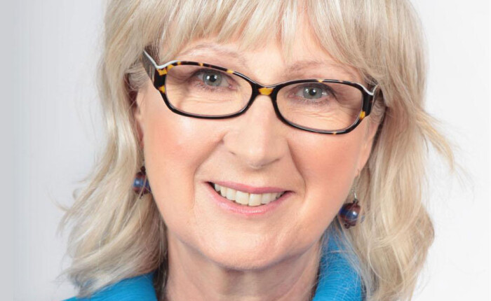 Caroline Knowles : ” Flip-Flop “